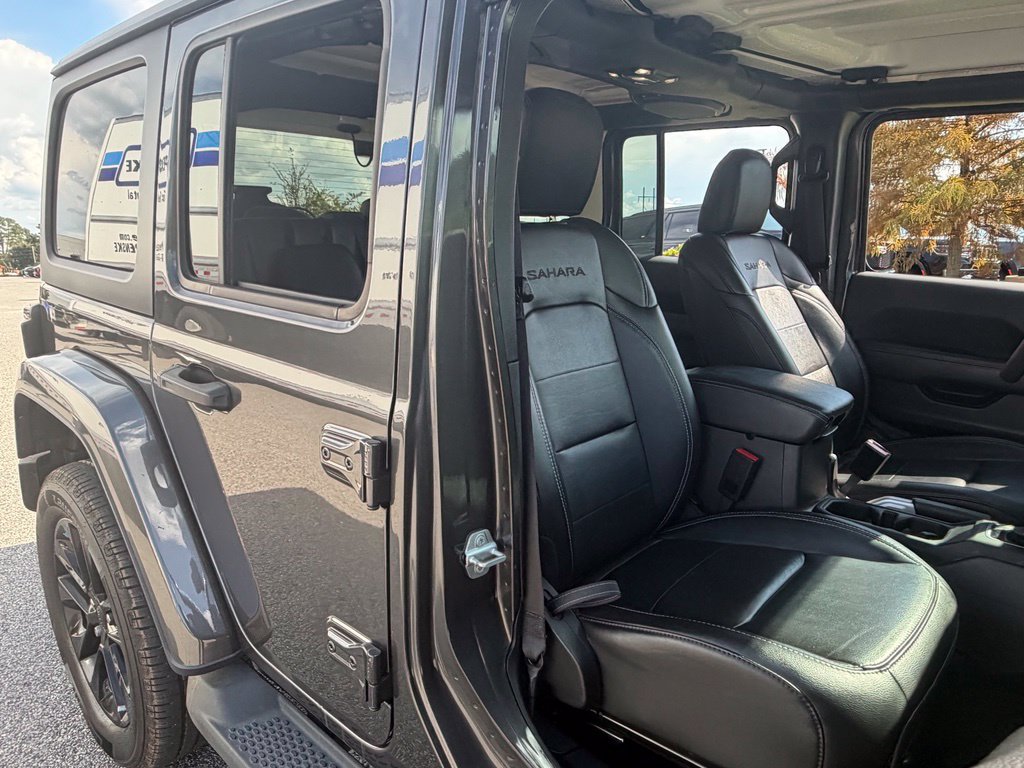 Used 2023 Jeep Wrangler Unlimited Sahara AWD/4WD image 40