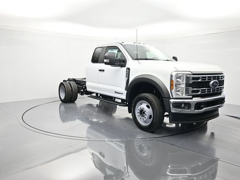 New 2026 Ford F450 XL w/ XL Chrome Package AWD/4WD image 3