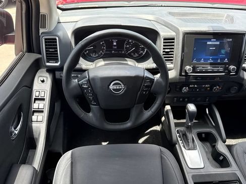 Used 2023 Nissan Frontier SV w/ SV Convenience Package AWD/4WD image 23