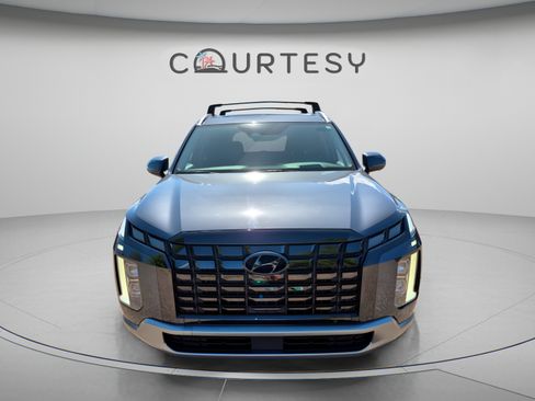 Certified 2024 Hyundai Palisade Limited FWD image 8