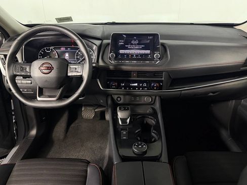 Used 2026 Nissan Rogue SV AWD/4WD image 11