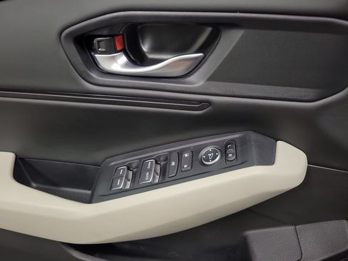 Used 2025 Honda Accord SE image 30