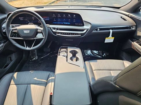 New 2026 Cadillac Lyriq Sport AWD/4WD image 17