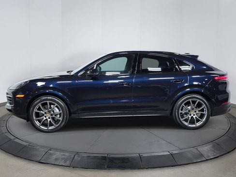 Certified 2023 Porsche Cayenne Coupe AWD/4WD image 2