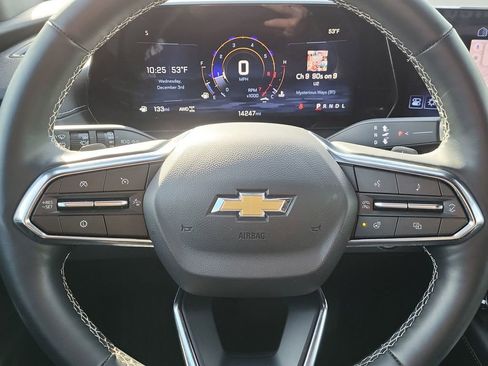 Certified 2025 Chevrolet Traverse LT image 11