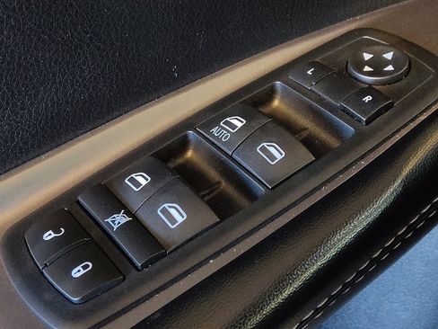 Used 2020 Dodge Journey Crossroad image 27