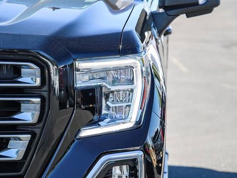 Used 2020 GMC Sierra 1500 AT4 w/ AT4 Premium Package image 9