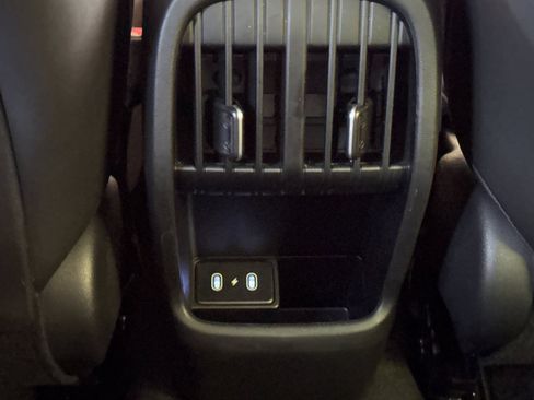 Used 2024 Hyundai Kona Limited AWD/4WD image 17