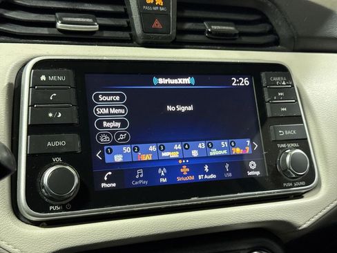 Used 2021 Nissan Versa SV image 14