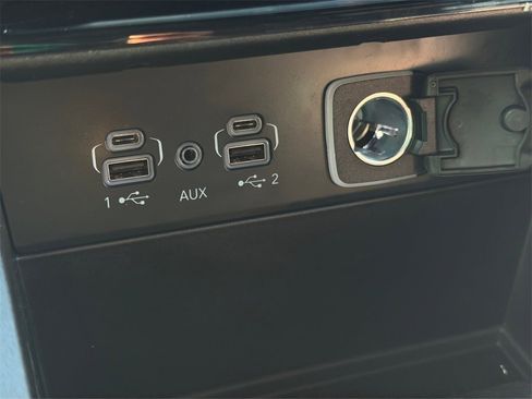 Used 2024 Jeep Grand Cherokee Limited image 26