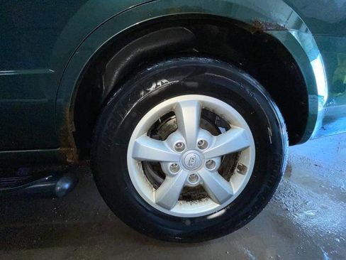 Used 2007 Kia Sorento LX w/ Sport Pkg image 14