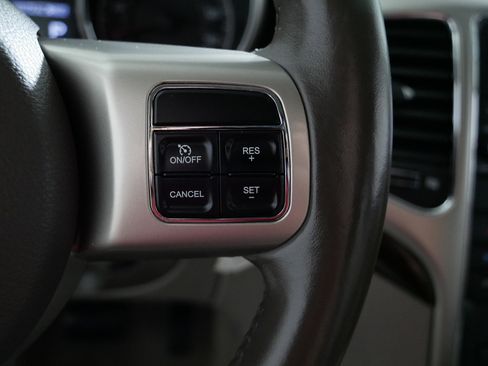 Used 2011 Jeep Grand Cherokee Laredo AWD/4WD image 28