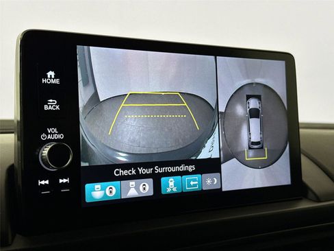 Used 2025 Honda Pilot TrailSport image 24
