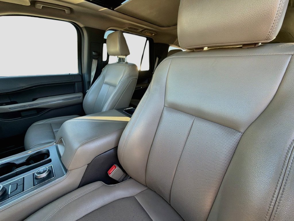 Used 2021 Ford Expedition XLT AWD/4WD image 10