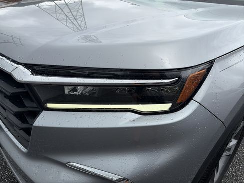 Certified 2025 Honda Pilot EX-L image 6