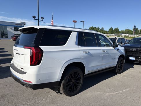 New 2026 GMC Yukon Denali w/ Denali Reserve Package AWD/4WD image 6