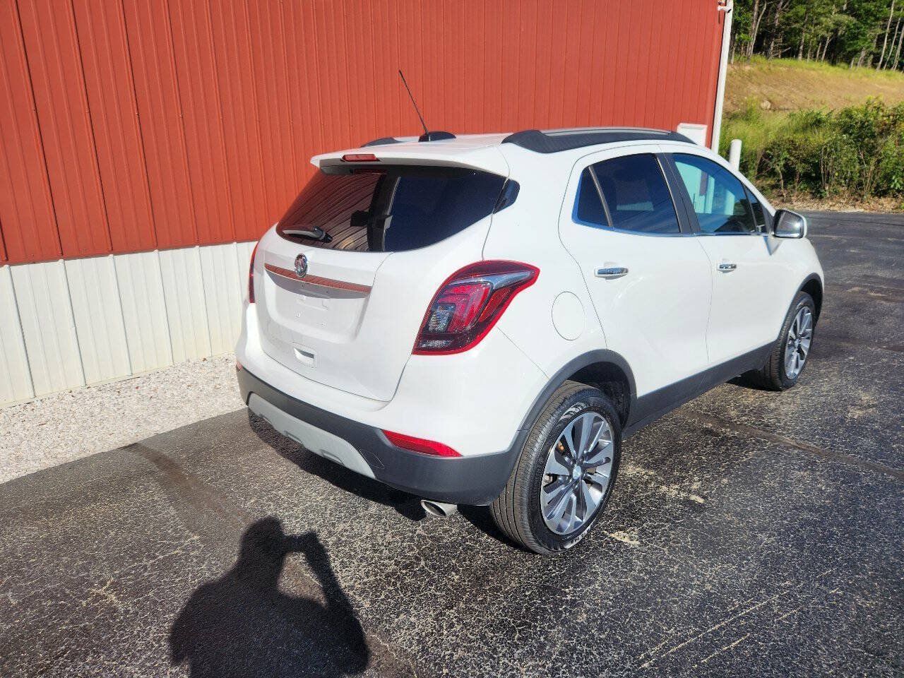 Used 2022 Buick Encore Preferred w/ Safety Package AWD/4WD image 7