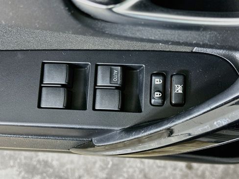 Used 2018 Toyota Corolla iM FWD image 15