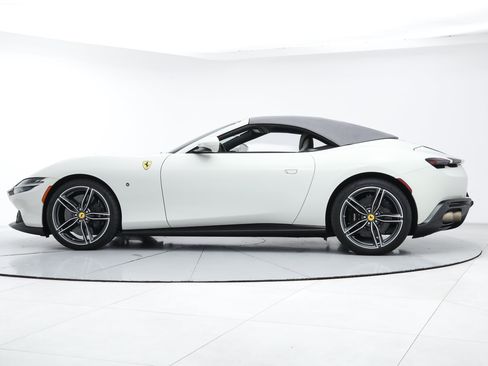 Certified 2024 Ferrari Roma Spider RWD image 7