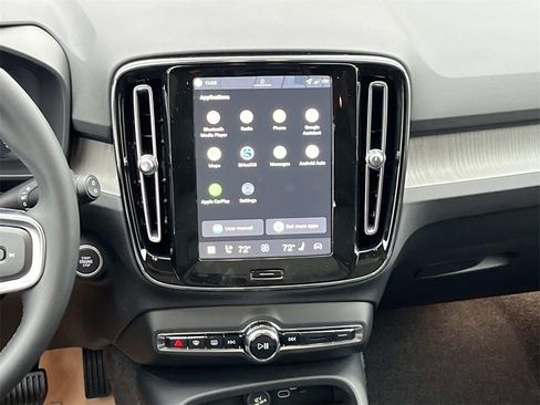 New 2026 Volvo XC40 B4 Core w/ Climate Package image 16