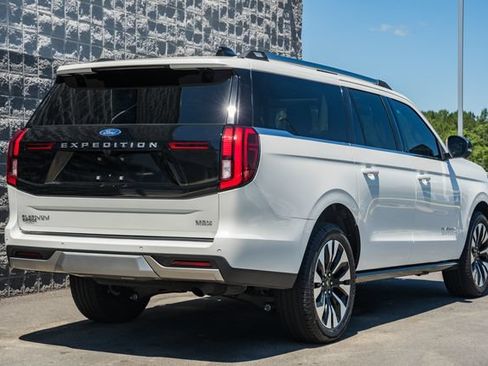 New 2025 Ford Expedition Max Platinum w/ Platinum Ultimate Package AWD/4WD image 6
