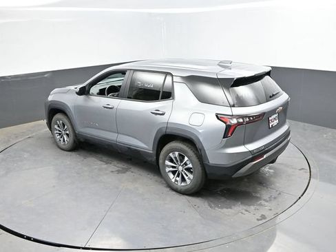 Used 2025 Chevrolet Equinox LT FWD image 40