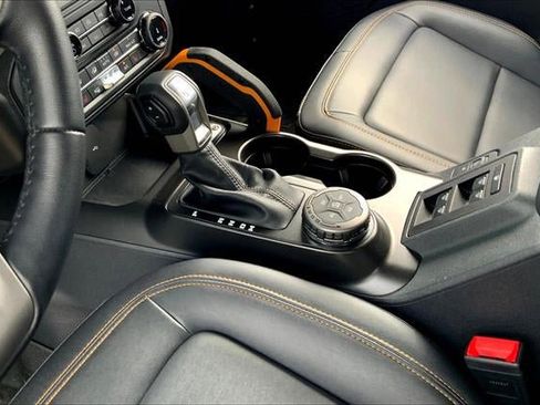 Used 2022 Ford Bronco Badlands image 50