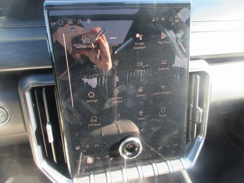 New 2026 GMC Acadia AT4 w/ Luxury Package image 19