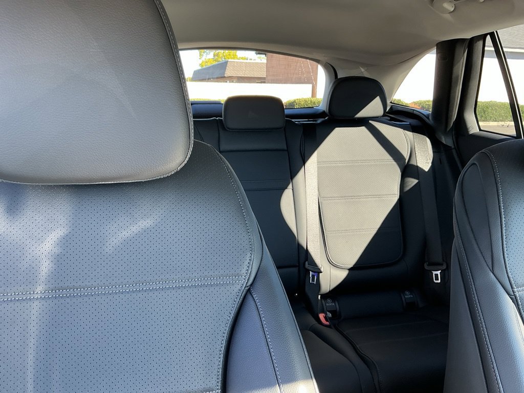 Used 2025 Mercedes-Benz GLC 350e 4MATIC w/ Driver Assistance Package image 20