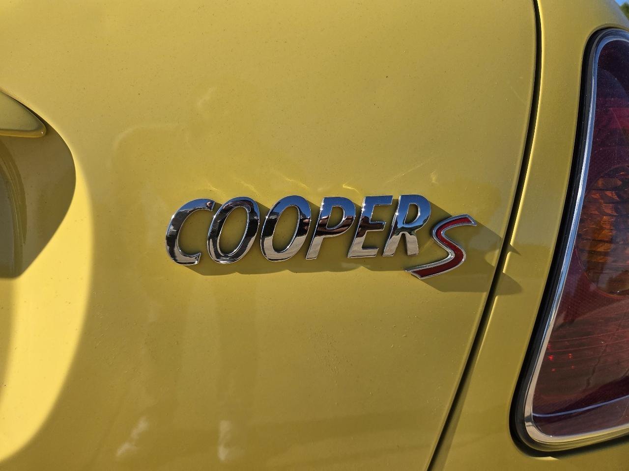 Used 2003 MINI Cooper S FWD image 24