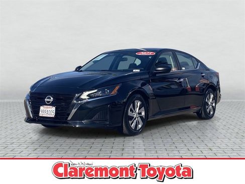 Used 2025 Nissan Altima 2.5 S image 1