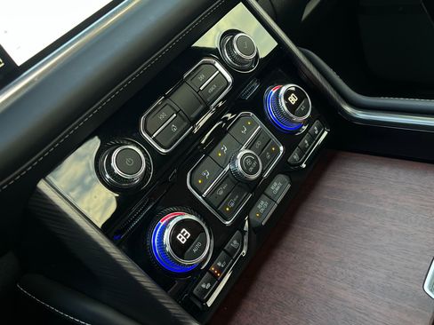 Used 2024 GMC Yukon XL Denali Ultimate image 41