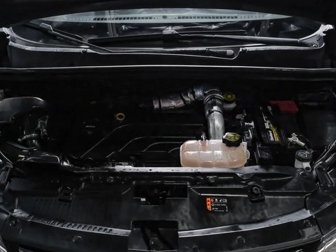 Used 2022 Chevrolet Trax LT w/ LT Convenience Package image 40