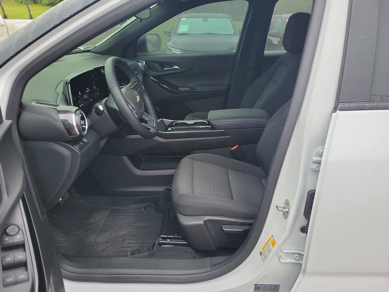 Used 2025 Chevrolet Equinox LT FWD image 15