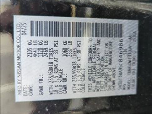 Used 2025 Nissan Rogue SV image 23