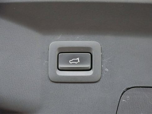 Used 2023 MAZDA CX-9 Signature image 11