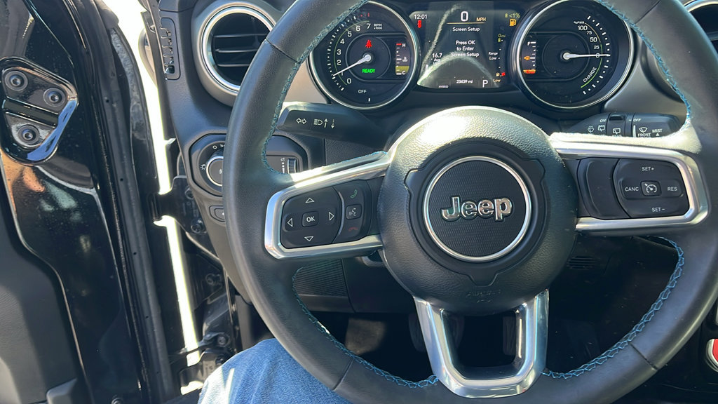 Used 2023 Jeep Wrangler Unlimited Rubicon 4xe AWD/4WD image 12
