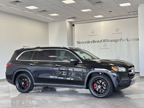 Used 2020 Mercedes-Benz GLS 450 4MATIC image 2