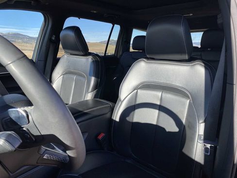 Certified 2024 Jeep Grand Cherokee L Limited w/ Luxury Tech Group II image 18