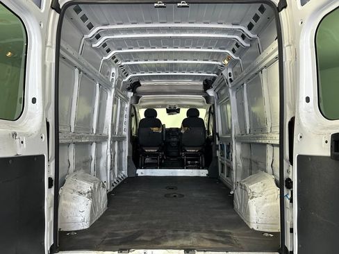 Used 2023 RAM ProMaster 2500 FWD image 14