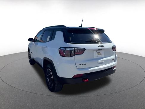 Used 2025 Jeep Compass Trailhawk image 11