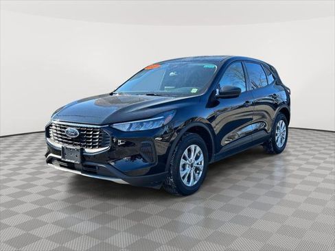 Used 2025 Ford Escape Active w/ Cold Weather Package image 7