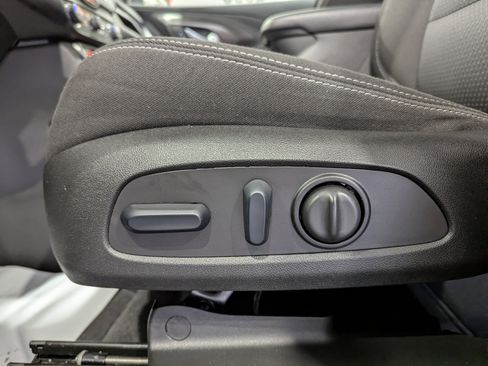 Used 2024 GMC Terrain SLE w/ Driver Convenience Package AWD/4WD image 14