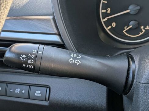 Used 2024 Nissan Altima 2.5 SV FWD image 25