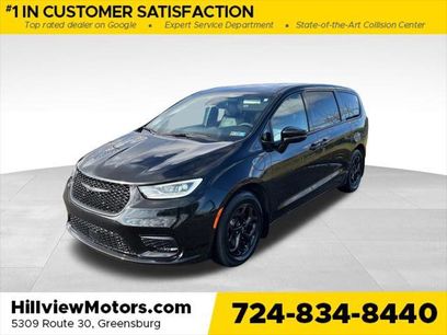 Certified 2022 Chrysler Pacifica Touring-L w/ S Appearance Package