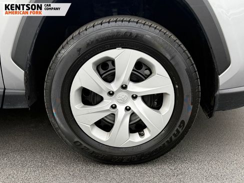 Used 2025 Toyota RAV4 LE AWD/4WD image 15