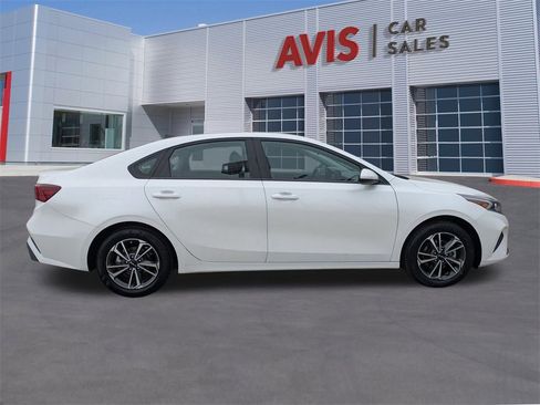 Used 2024 Kia Forte LXS image 5
