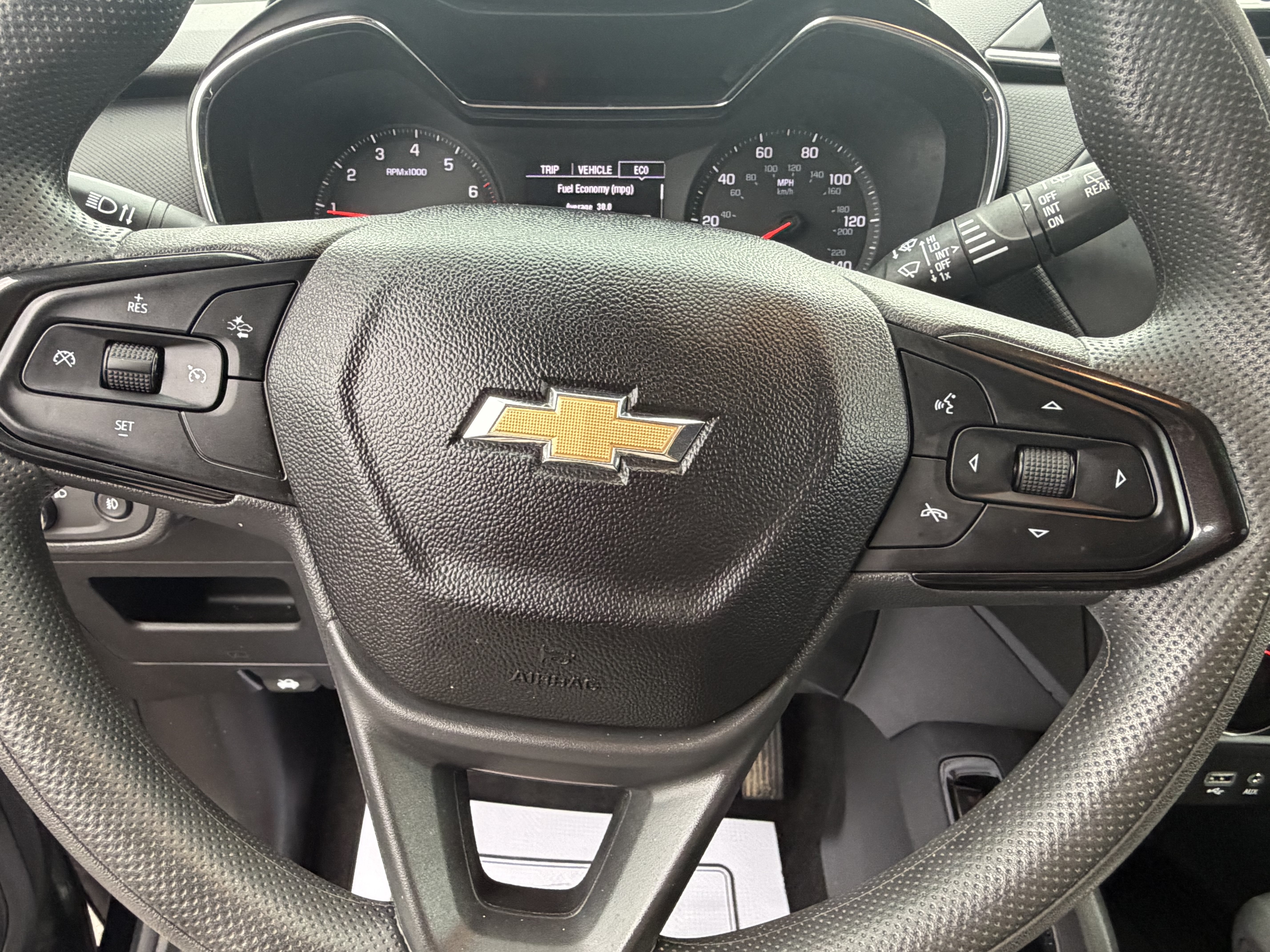 Used 2023 Chevrolet TrailBlazer LT FWD image 12