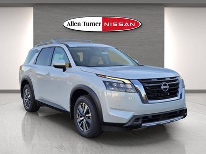 New 2025 Nissan Pathfinder SL