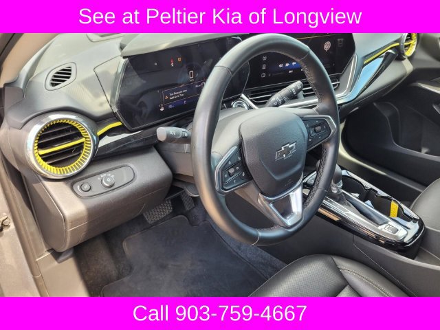 Used 2025 Chevrolet Trax ACTIV w/ Sunroof Package FWD image 15